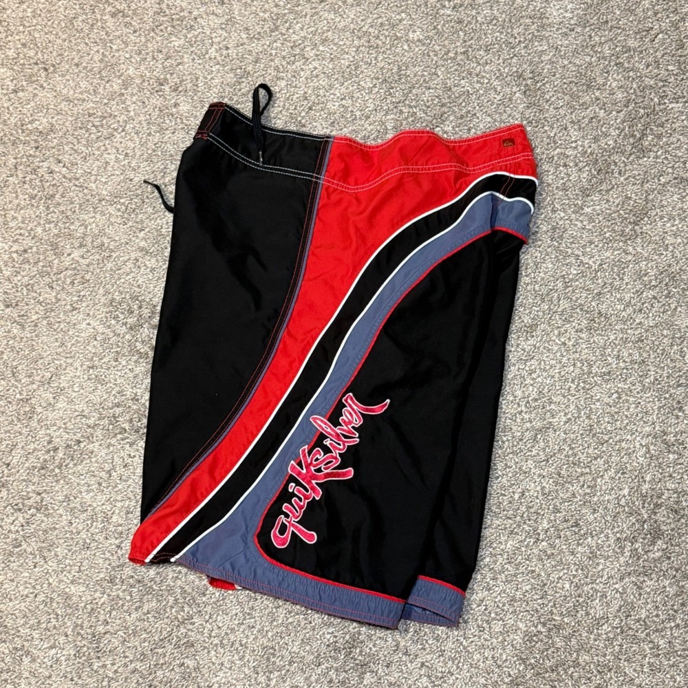 Vintage Quiksilver Board Shorts Mens 36 Black Red Y2K Embroidered Swim Trunks